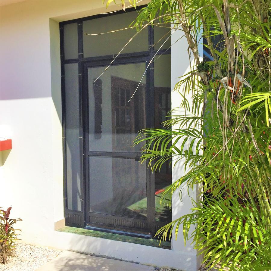 Villa Royale Manor à Corozal Town Extérieur photo