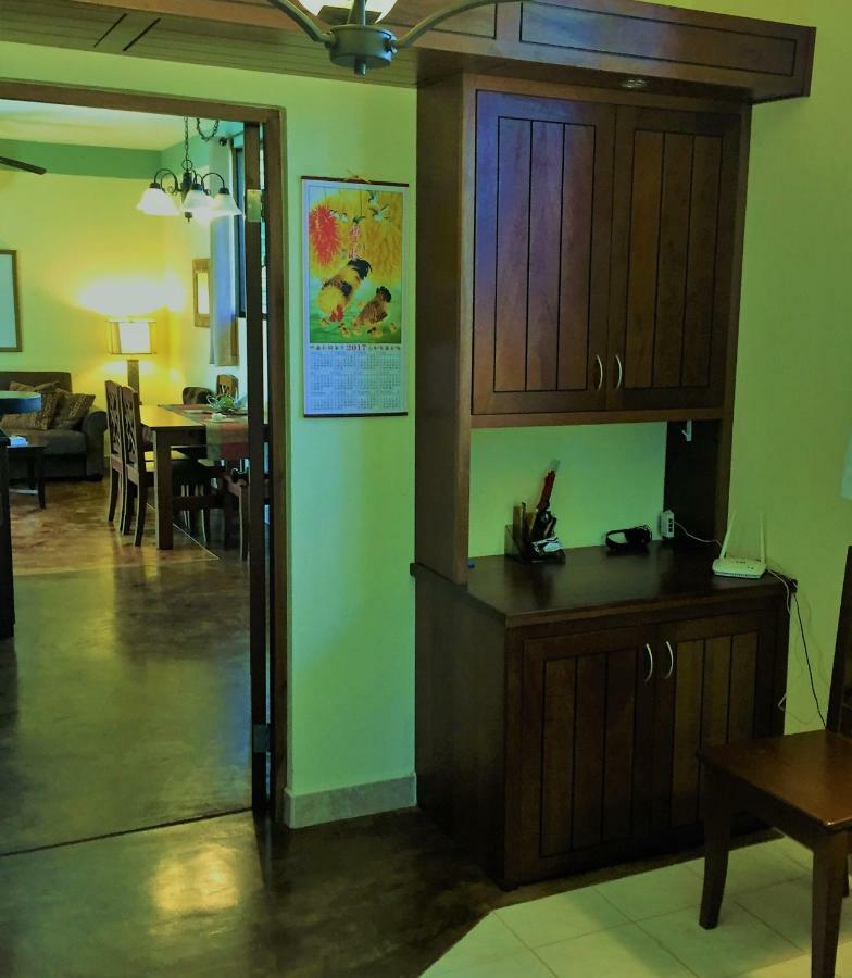 Villa Royale Manor à Corozal Town Extérieur photo